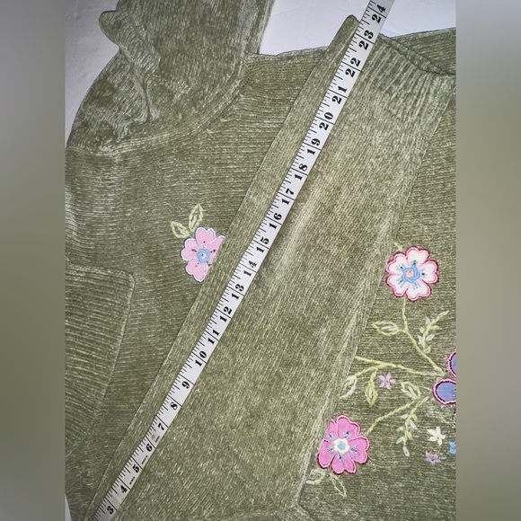 Vintage Embroidered Floral Spring Sweater - Picture 9 of 11